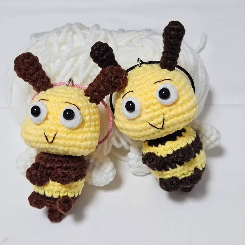 [BUNJANG] Handmade Knitted Honey Bee Keychain / 귀여운 꿀벌 키링
