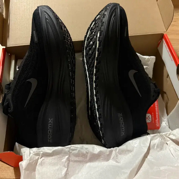 [BUNJANG] Nike Vomero 5 Running Shoes / 새상품)나이키 보메로 플러스 230 런닝화