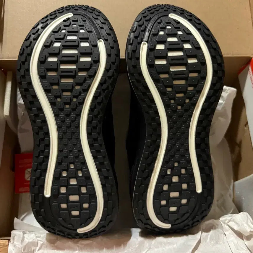 [BUNJANG] Nike Vomero 5 Running Shoes / 새상품)나이키 보메로 플러스 230 런닝화