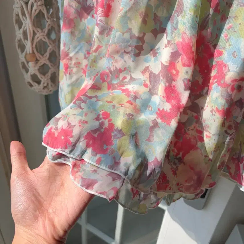 [BUNJANG] Vintage Floral Chiffon Sleeveless Blouse / [빈티지] 플라워 쉬폰 슬리브리스 블라우스 -옷장정리