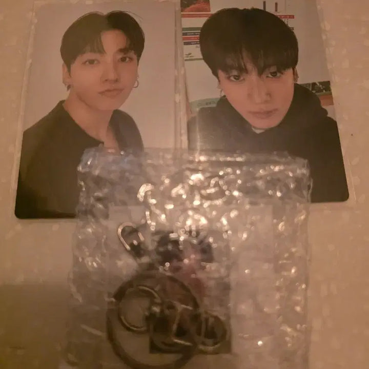 [BUNJANG] BTS Jungkook Arirang Weverse Exclusive Photocard &amp; Keyring Set / 방탄 정국 JK 아리랑 위버스 예약특전 셀피 포카 키링 세트