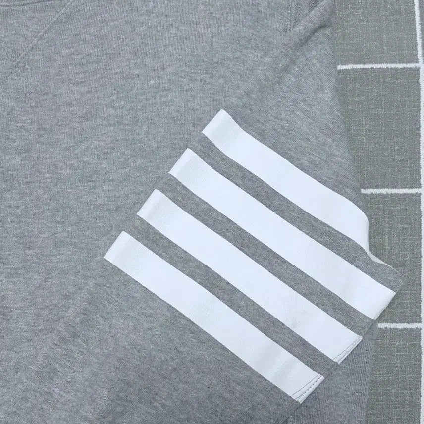 [BUNJANG] Thom Browne Sweatshirt Size 3 / 톰브라운 맨투맨