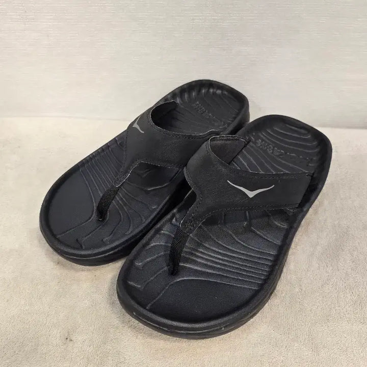 [BUNJANG] Hoka Ora Recovery Flip Black Sandals / 거의새거) 호카 오라 리커버리 플립 블랙 쪼리 슬리퍼 240~245