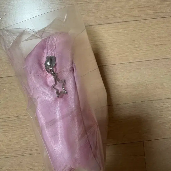 [BUNJANG] Sanrio Hello Kitty 50th Anniversary Collaboration Cosmetics Pouch / 헬로키티 산리오 50주년 생리대 화장품 파우치 마리솜