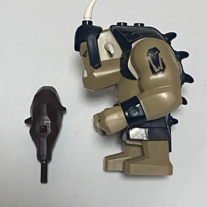 [SOLD OUT] [중고] 레고 미니피규어 - 자이언트 트롤(문신) Dark Tan