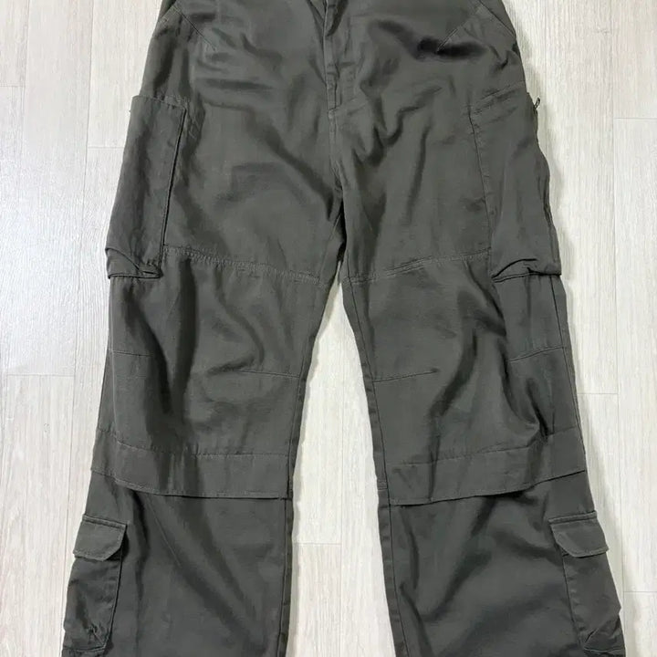 [BUNJANG] Haechi Room Cargo Pants Khaki Size 3 / 해칭룸 집카고 카키 3사이즈