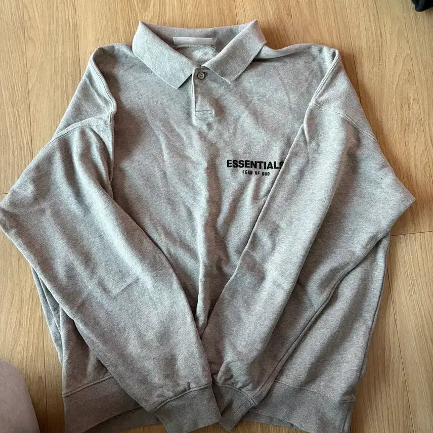 [BUNJANG] Fear of God Essentials The Core Collection Long Sleeve Polo Dark Oatmeal / 피어오브갓 에센셜 더 코어 컬렉션 롱슬리브 폴로 다크 오트밀