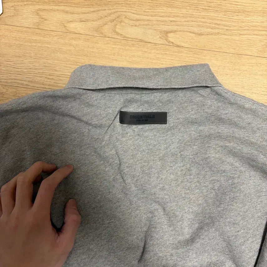 [BUNJANG] Fear of God Essentials The Core Collection Long Sleeve Polo Dark Oatmeal / 피어오브갓 에센셜 더 코어 컬렉션 롱슬리브 폴로 다크 오트밀