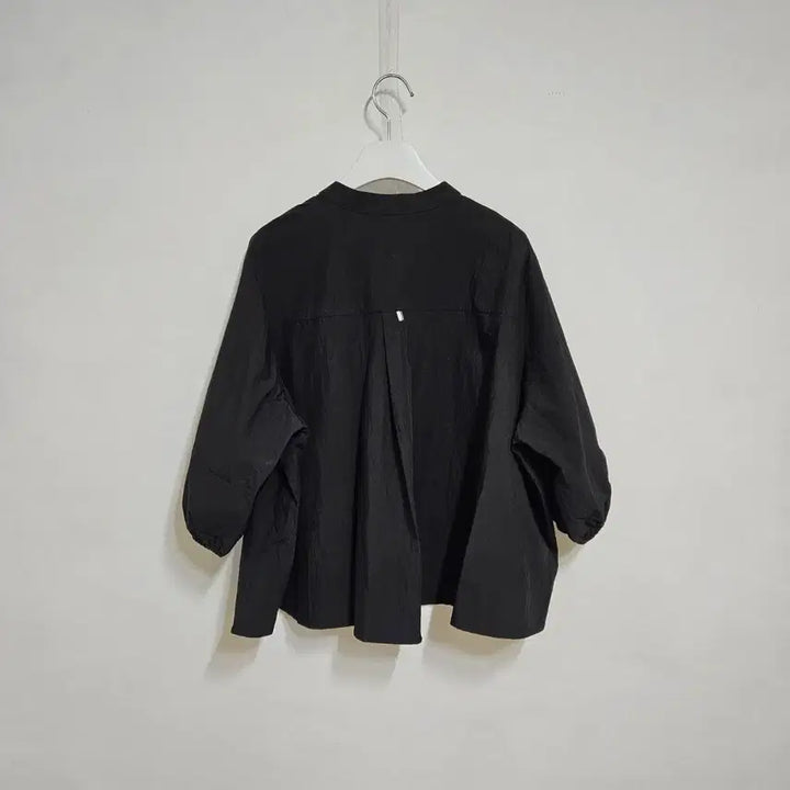 [BUNJANG] Boxy Blouse with Pocket / 바스락 박시 블랏