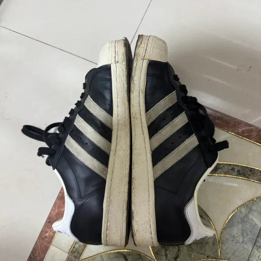 [BUNJANG] Adidas Superstar 82 FI Core Black Shoes / 270 아디다스 슈퍼스타 82 FI 코어 블랙 270