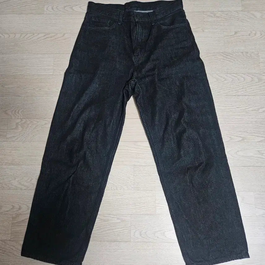[BUNJANG] Uniqlo Wide Straight Jeans Black 30 / 유니클로 와이드스트레이트진 09블랙 30사이즈