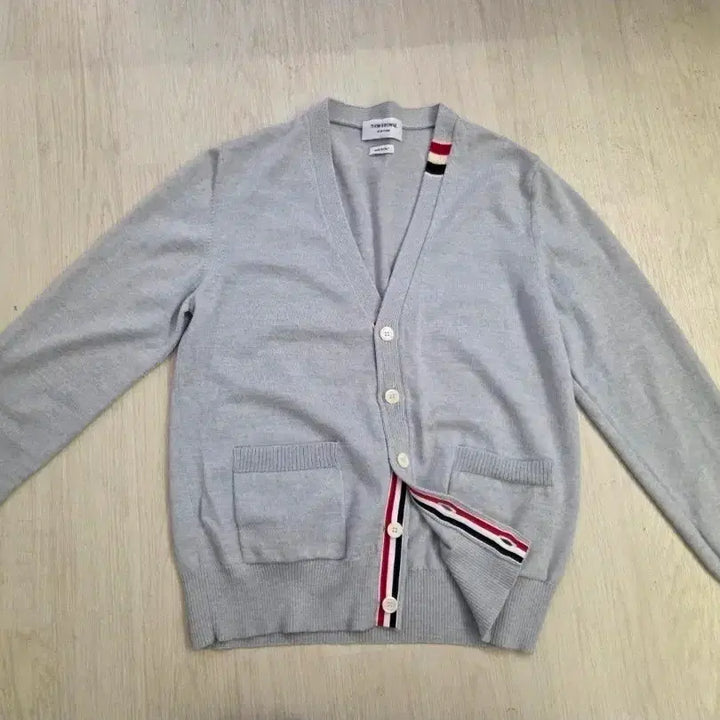 [BUNJANG] Thom Browne Light Grey Merino Wool Cardigan / 톰브라운 가디건