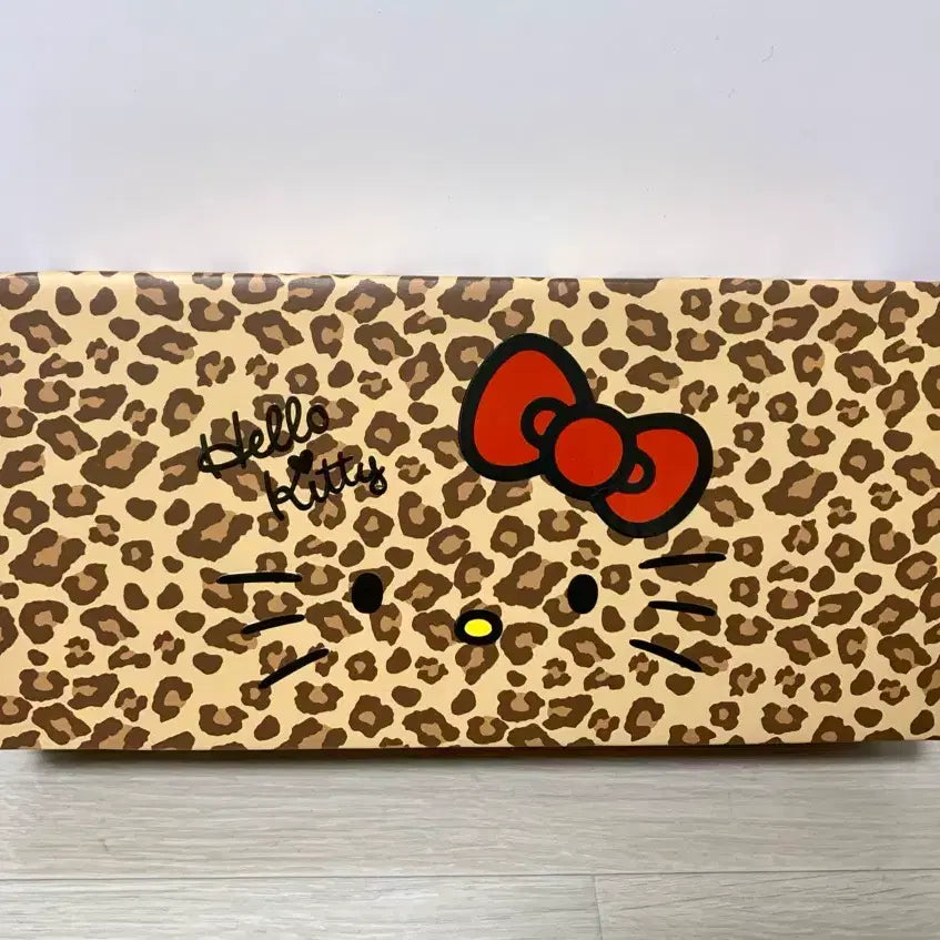 [BUNJANG] Sanrio Hello Kitty Leopard Foldable Umbrella UPF 50+ / 산리오 헬로키티 레오파드 호피 레드 접이식 양우산 UPF 50+