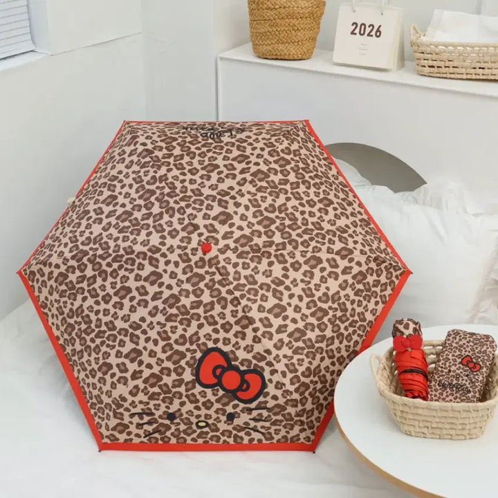 [BUNJANG] Sanrio Hello Kitty Leopard Foldable Umbrella UPF 50+ / 산리오 헬로키티 레오파드 호피 레드 접이식 양우산 UPF 50+