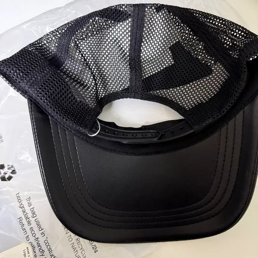 [BUNJANG] aeae X treemingbird Collaboration Leather Ball Cap / aeae X 트리밍버드 treemingbird 콜라보 레더 모자 볼캡