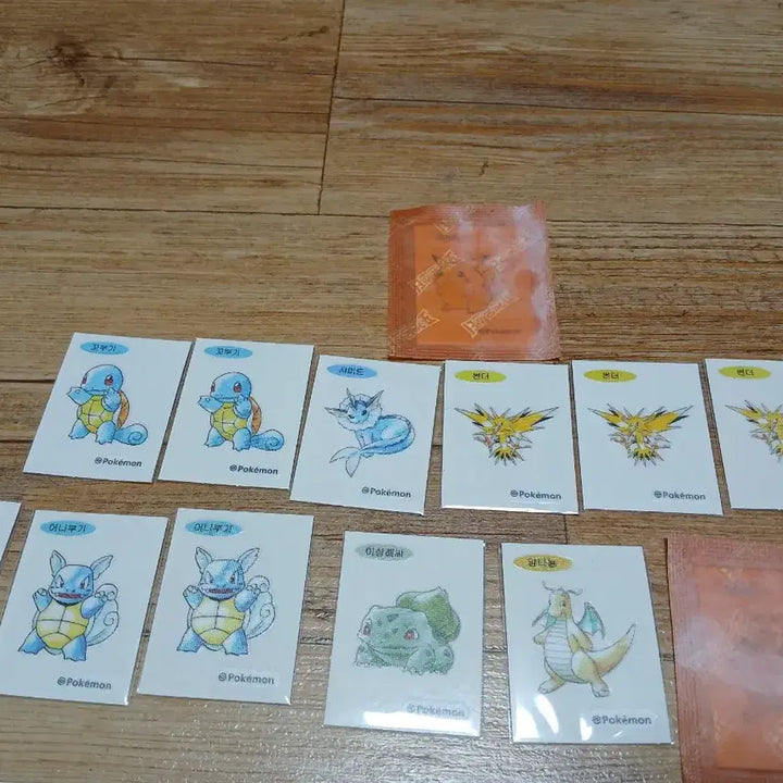 [BUNJANG] Pokemon 30th Anniversary Retro Artwork Ttibu Seal / 포켓몬 레트로 30주년 아트웍 띠부씰 판매(가격인하)