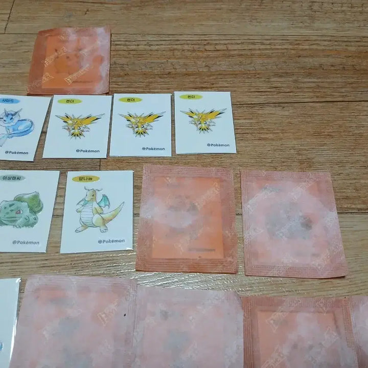 [BUNJANG] Pokemon 30th Anniversary Retro Artwork Ttibu Seal / 포켓몬 레트로 30주년 아트웍 띠부씰 판매(가격인하)