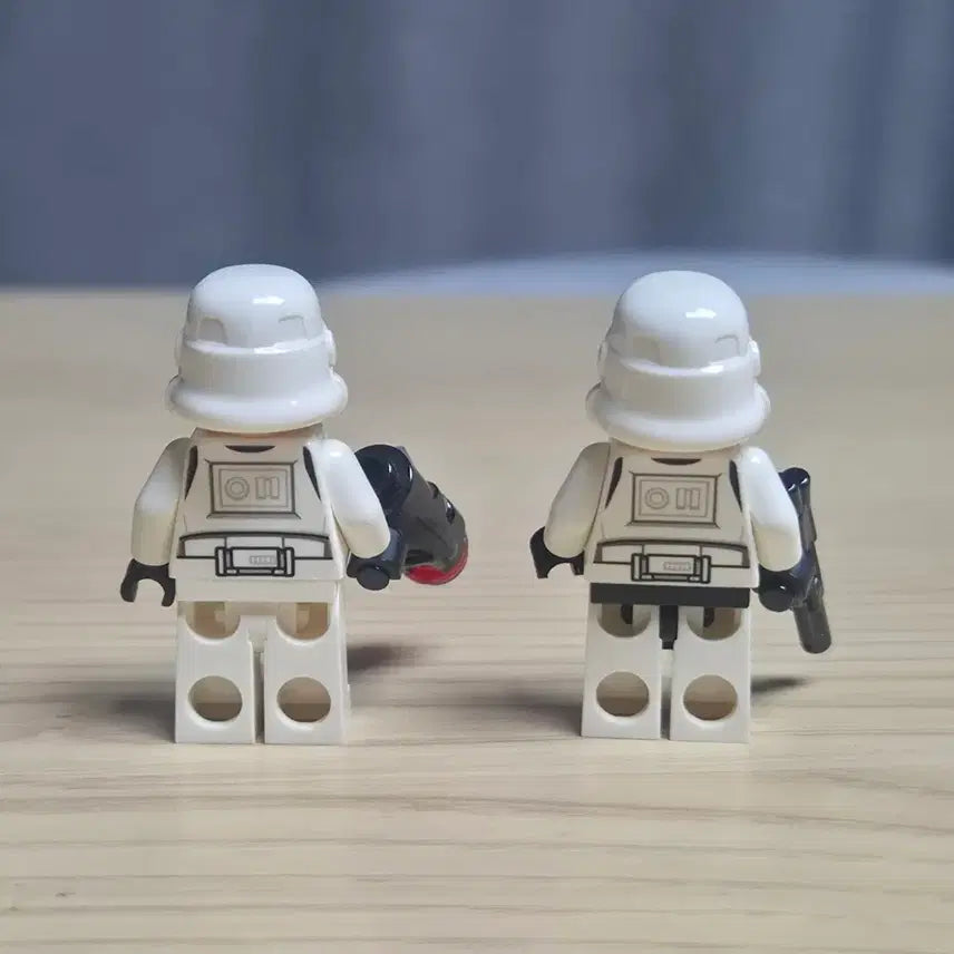 [BUNJANG] Lego Star Wars Stormtrooper Minifigures Bundle Set (Slightly Discolored) / (약간 변색) 레고 스타워즈 스톰트루퍼 미니피규어 2개 일괄