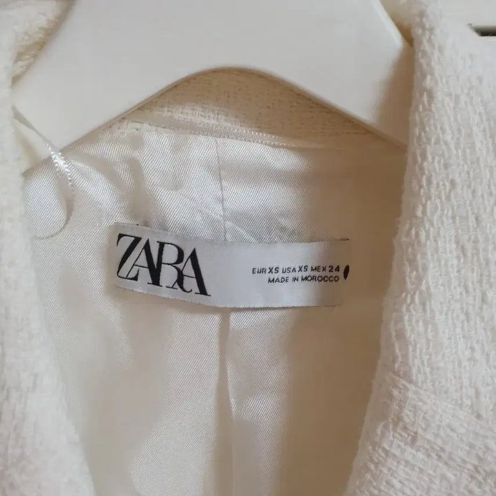 [BUNJANG] Zara White Tweed Short Sleeve Jacket / 자라 화이트 트위드 반팔 자켓/55-날씬66