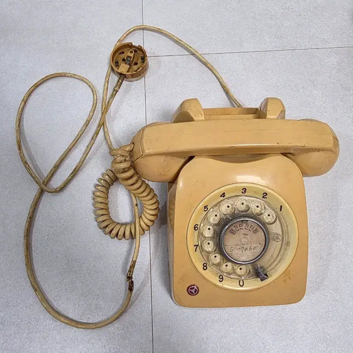 [BUNJANG] Vintage Rotary Dial Telephone - Ivory / 빈티지 다이얼 전화기 아이보리