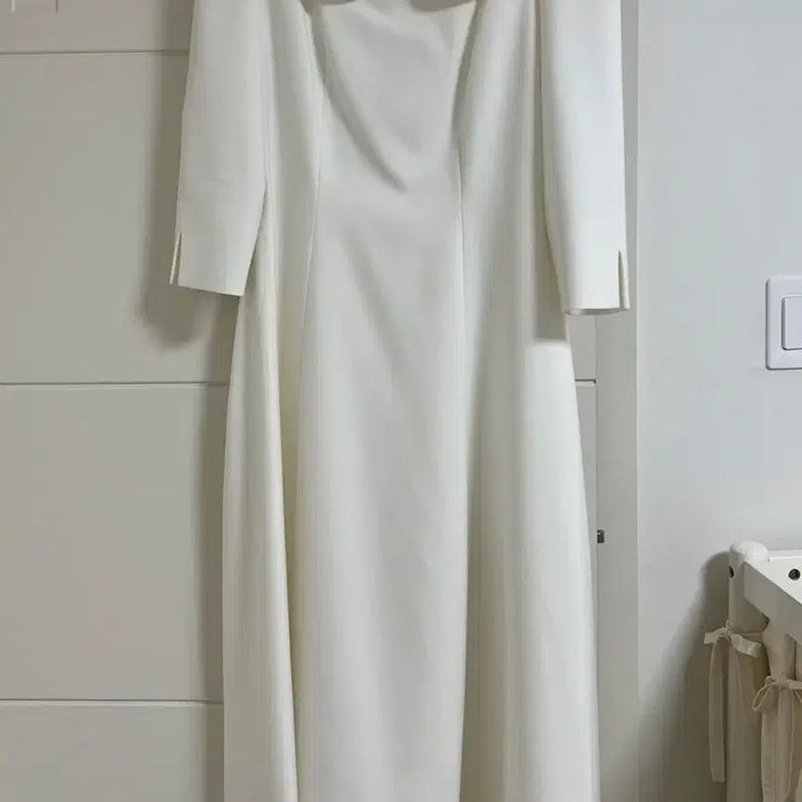 [BUNJANG] Flowum Dress Size L Ivory / 플로움 원피스 L사이즈 새상품 (결혼식2부/돌잔치/하객/셀프웨딩/브샤)