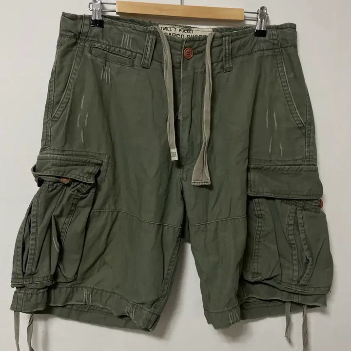 [BUNJANG] Vintage Khaki Cargo Bermuda Shorts / 34-35 카키 빈티지 카고 버뮤다팬츠 반바지