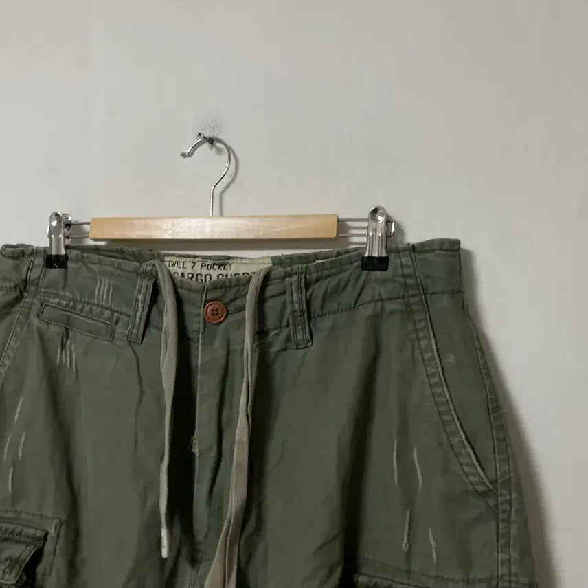 [BUNJANG] Vintage Khaki Cargo Bermuda Shorts / 34-35 카키 빈티지 카고 버뮤다팬츠 반바지