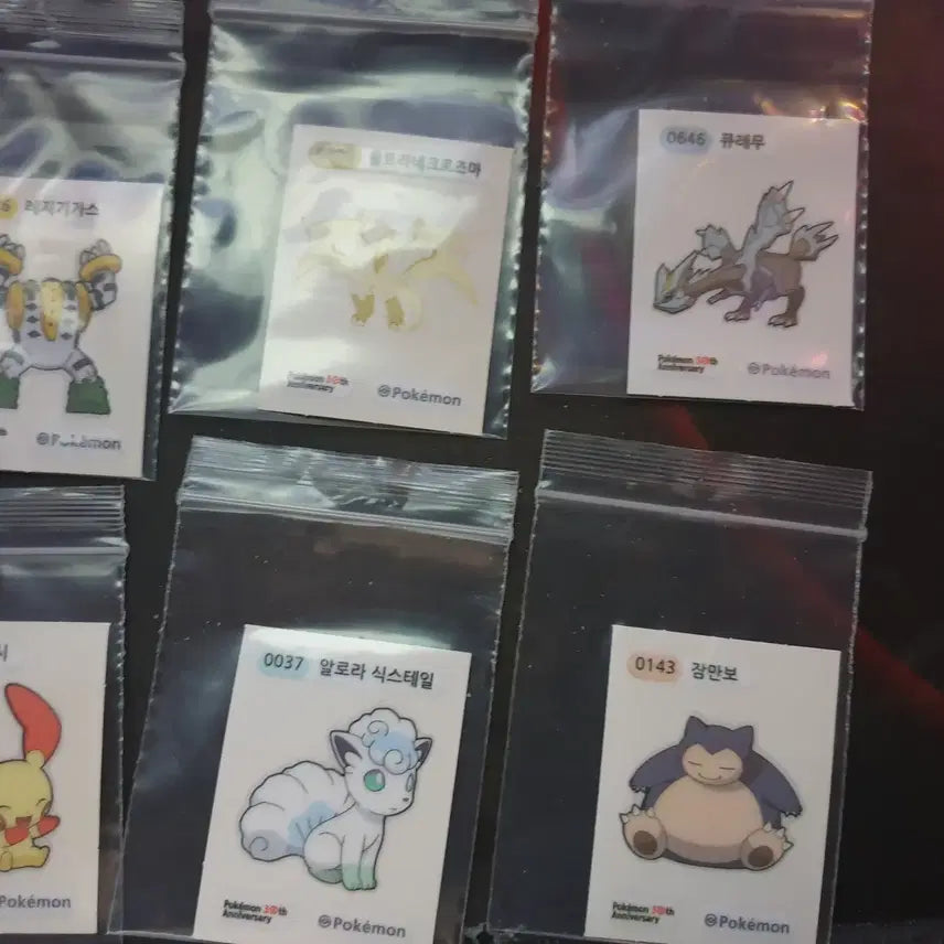 [BUNJANG] Pokemon Bread 30th Anniversary Ddakji Stickers Full Set / 포켓몬스터 빵 30주년 띠부씰 전부다팝니다 사진참고