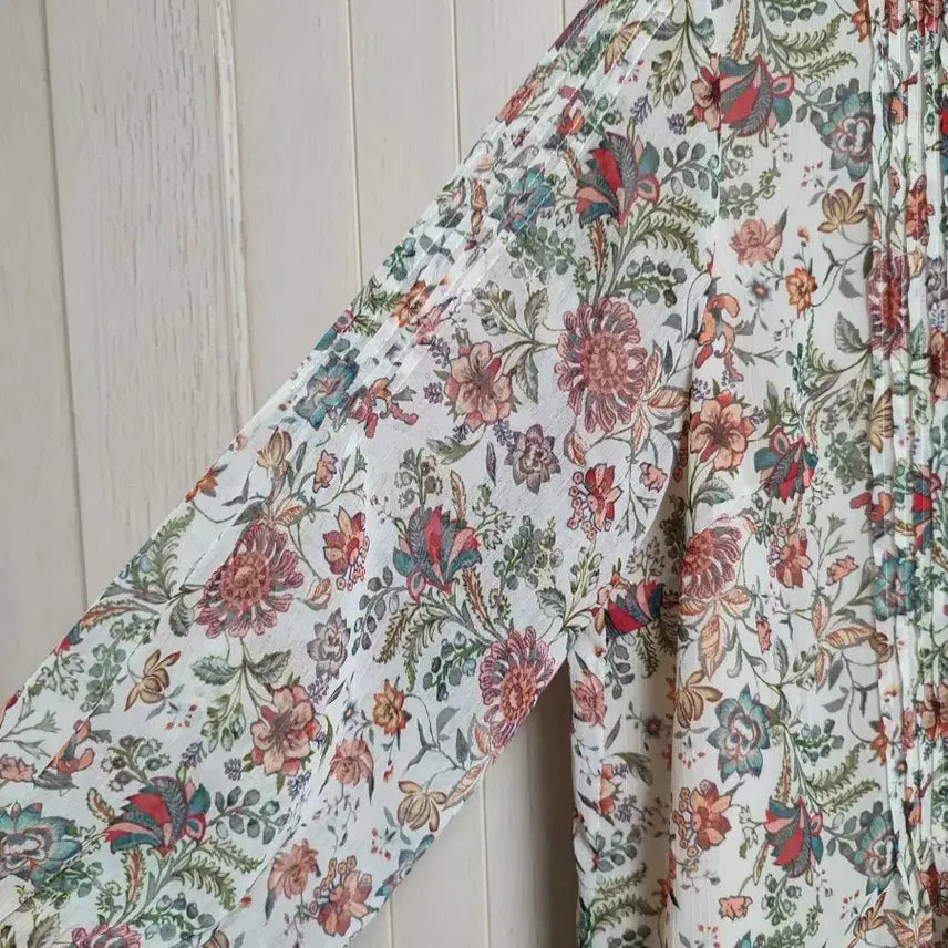 [BUNJANG] Kaesu Floral Blouse / kayesu 블라우스