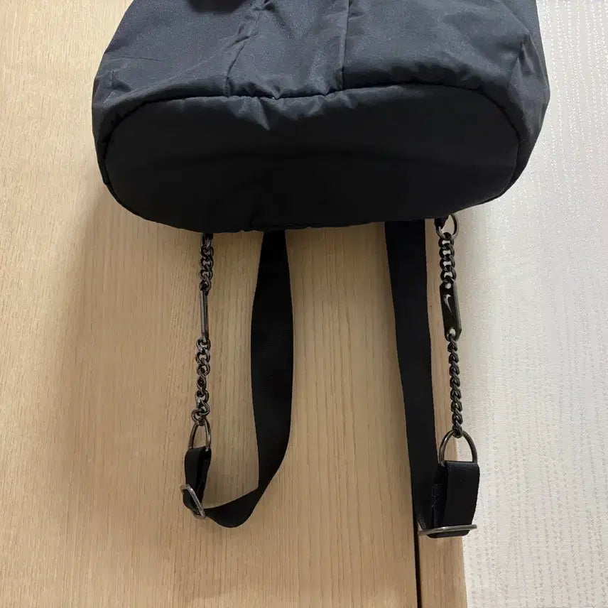 [BUNJANG] Nike NSW Futura Luxe Mini Backpack CW9335-010 / 나이키 nsw 퓨추라 럭스 미니 백팩 CW9335-010