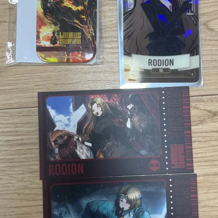 [BUNJANG] Limbus Company - Rodion Manekineko Exhibition Goods Bundle / 림버스 컴퍼니 로쟈 굿즈 마네키네코 전시회 쿠지 ㄴㅅㅋㅈ님 박엽서 일괄