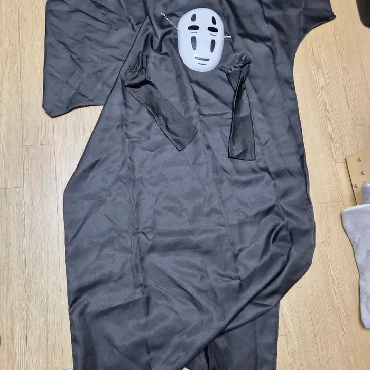 [BUNJANG] Spirited Away No-Face Cosplay Costume + Mask / 센과 치히로 가오나시 코스프레 의상 + 가면
