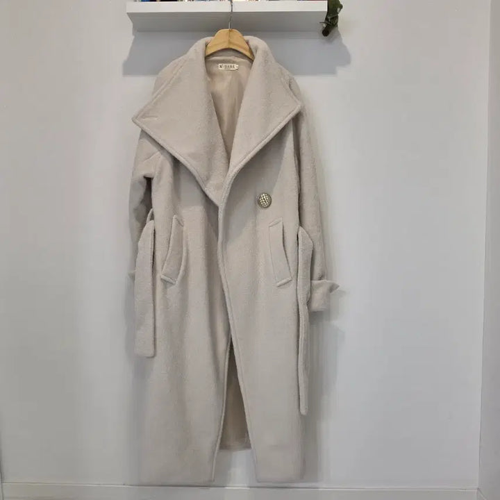 [BUNJANG] K-DABA Ivory Winter Long Coat / (중고) K-DABA 다바걸 아이보리 겨울 롱 코트