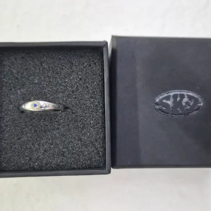 [BUNJANG] Stray Kids Han Jisung Concert Dome Tour MD Ring / 스트레이키즈 스키즈 한 한지성 콘서트 돔투어 엠디 반지 양도