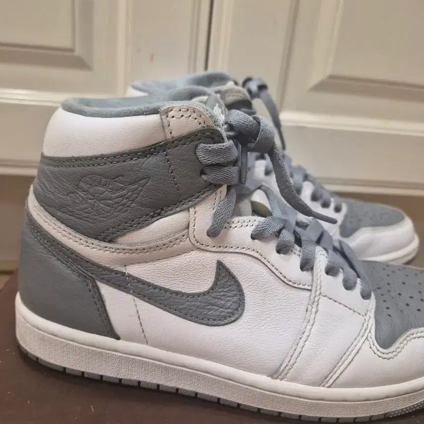 [BUNJANG] Nike Air Jordan 1 High White/Grey / 나이키 에어 조던 1 하이 화이트/그레이(정품)
