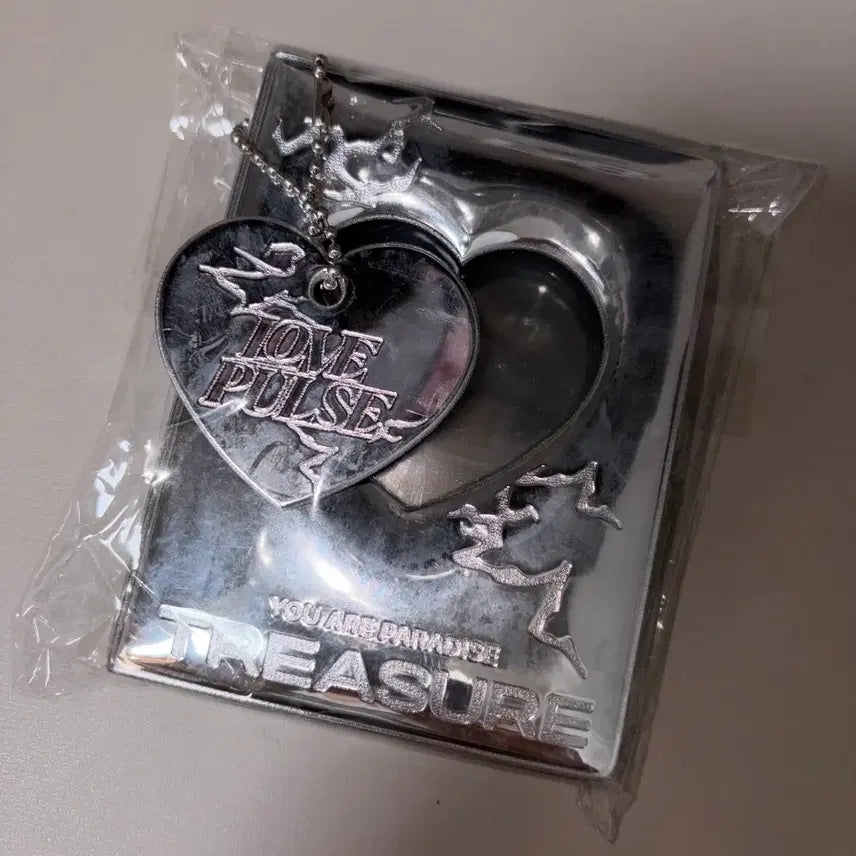 [BUNJANG] TREASURE LOVE PULSE Collect Book / 트레저 러브펄스 엠디 콜렉트북