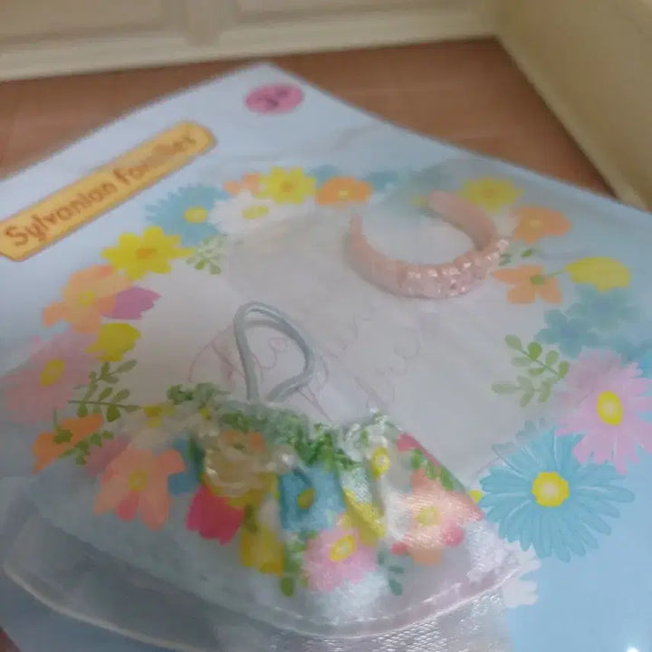 [BUNJANG] Sylvanian Families Flower Princess Dress &amp; Case Set / 실바니안 플라워 프린세스 드레스&amp;케이스