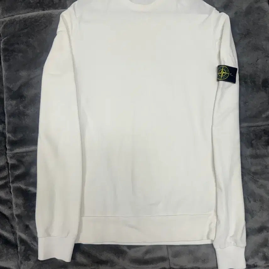 [SOLD OUT] 스톤아일랜드 맨투맨 L사이즈