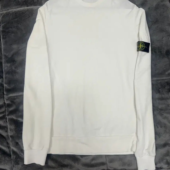 [SOLD OUT] 스톤아일랜드 맨투맨 L사이즈