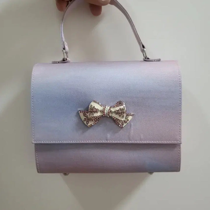 [BUNJANG] Vintage Ribbon Accent Gradient Handbag / 빈티지 리본 장식 그라데이션 핸드백