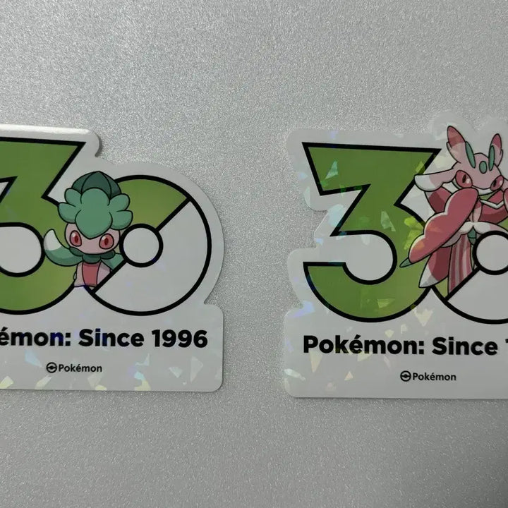 [BUNJANG] Pokemon 30th Anniversary Logo Sticker - Chandelure + Tsareena / 포켓몬 30주년 로고 스티커 짜랑랑 + 라란티스