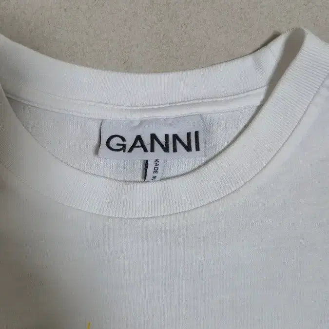 [BUNJANG] GANNI Smiley Printing Short Sleeve T-Shirt White / 가니 스마일 프린팅 반팔 티셔츠 화이트