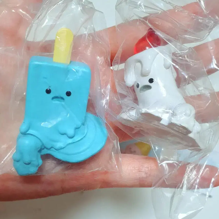 [BUNJANG] Melting Ice Gacha Tokekechuz Set (2 Types) / 녹아내리는 아이스 가챠 토케챠우즈 2종셋트