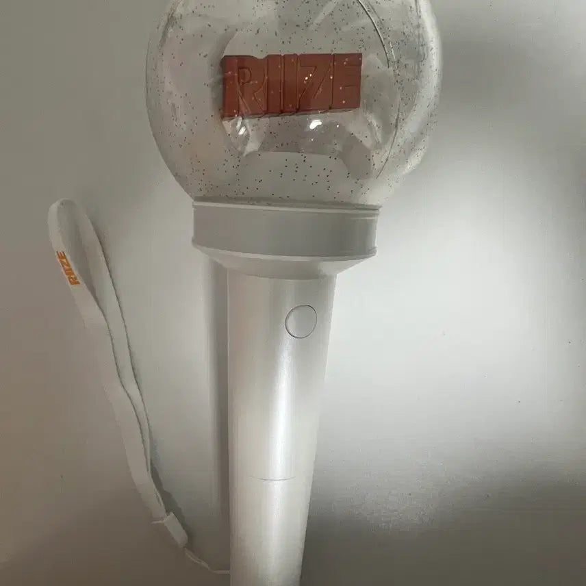 [BUNJANG] RIIZE Official Lightstick Shotaro Eunseok Sungchan Wonbin Sohee Anton Photocard / 라이즈 응원봉 쇼타로은석성찬원빈소희앤톤포카양도콘서트팬미팅송도