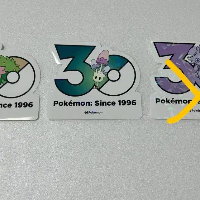 [BUNJANG] Pokemon 30th Anniversary Logo Sticker Shaymin / Zamazenta / 포켓몬 30주년 로고 스티커 쉐이미 / 자마슈