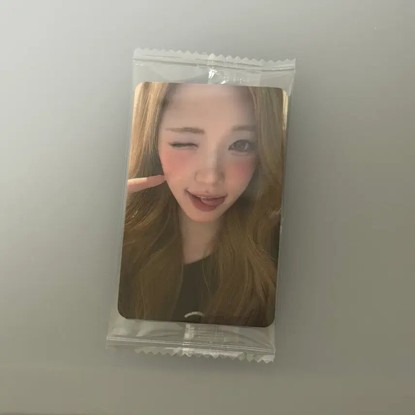 [BUNJANG] HATOOHATOO YooA Lucky Draw Photocard / 하투하 하츠투하츠 h2h 유하 케타포 포카 포토카드 미공포 포커스