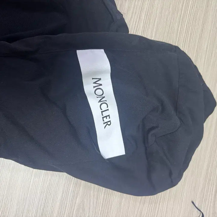 [BUNJANG] Moncler Black Hoodie Zip-up / 몽클레어 블랙 후드집업 정품 실착 1회