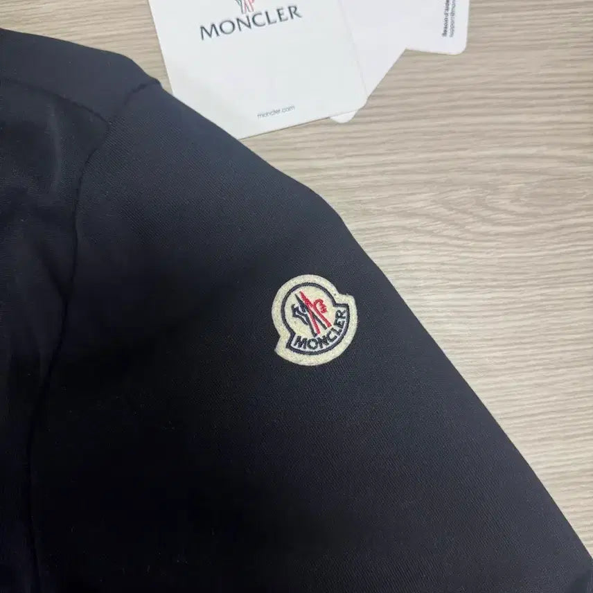 [BUNJANG] Moncler Black Hoodie Zip-up / 몽클레어 블랙 후드집업 정품 실착 1회