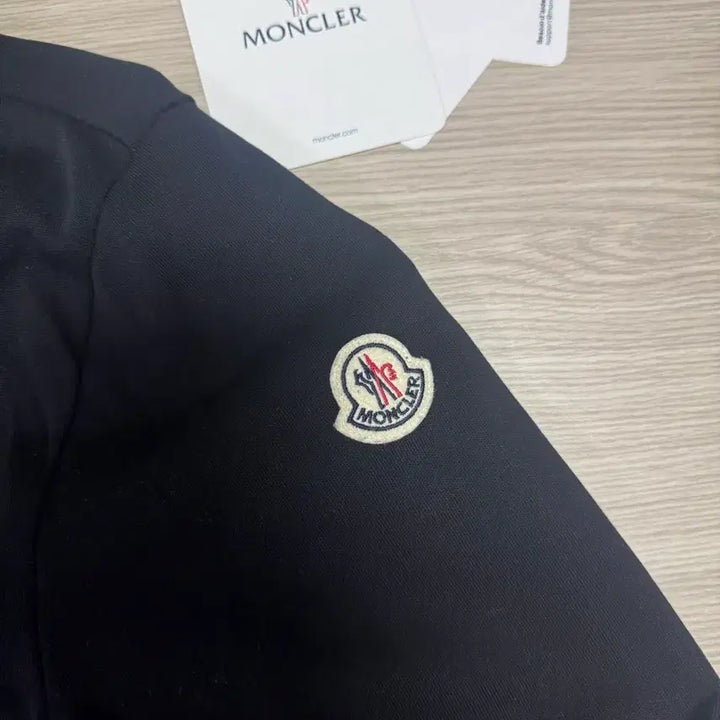 [BUNJANG] Moncler Black Hoodie Zip-up / 몽클레어 블랙 후드집업 정품 실착 1회