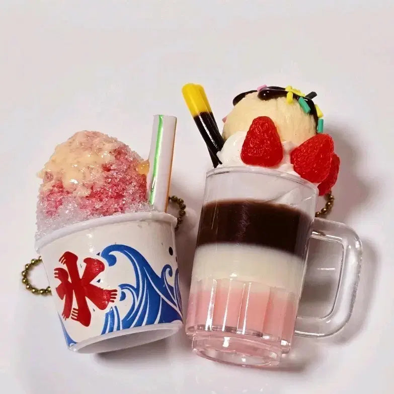[BUNJANG] Japanese Strawberry Parfait Gachapon Charm Set / 일본 딸기빙수 가챠 파르페 가챠  키링 일괄